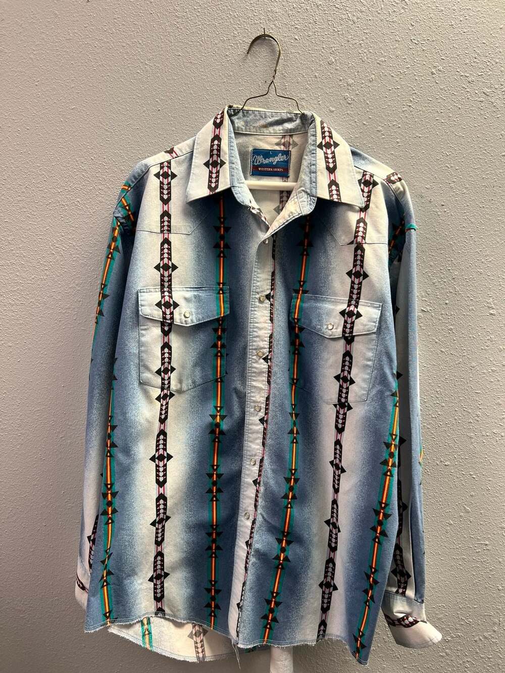 Vintage Wrangler Western Shirt L Aztec Tribal Pearl Snap Blue Southwestern 0108